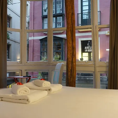 Pension Aliciazzz Bed And Breakfast Bilbao Pensionat 2*
