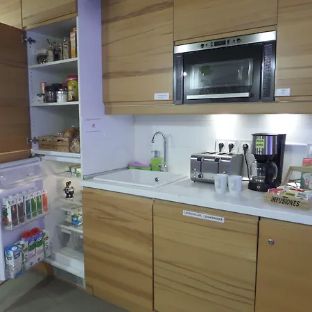 Pension Aliciazzz Bed And Breakfast Bilbao Pensionat Bilbao