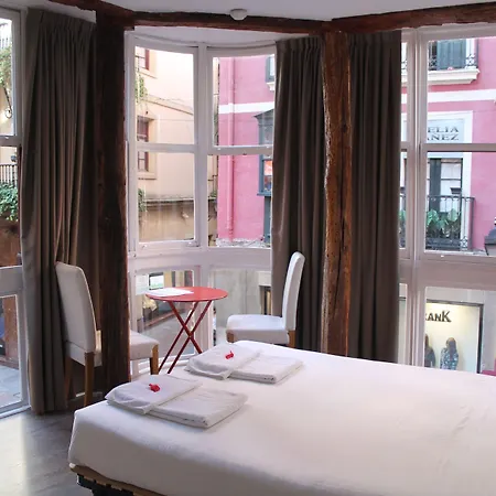 Pension Aliciazzz Bed And Breakfast Bilbao Pensionat 2*