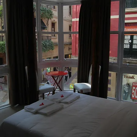 Guest house Pension Aliciazzz Bed And Breakfast Bilbao