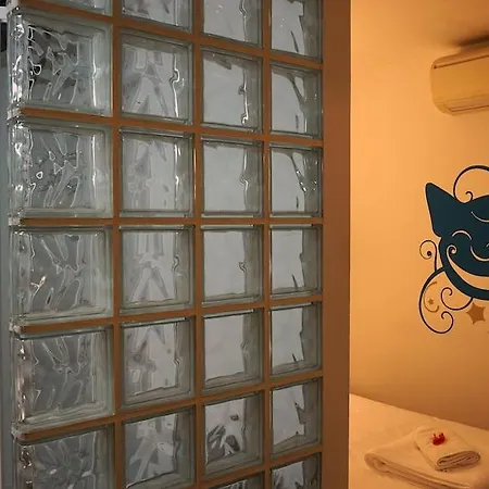 Pension Aliciazzz Bed And Breakfast Bilbao Guest house Bilbao
