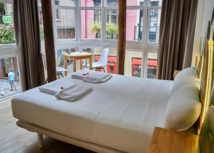 Pension Aliciazzz Bed And Breakfast Bilbao Pensionat Bilbao