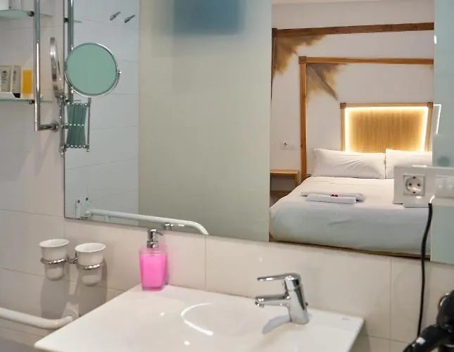 Pension Aliciazzz Bed And Breakfast Bilbao