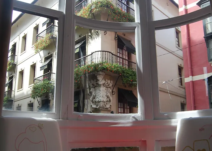 Pensionat Pension Aliciazzz Bed And Breakfast Bilbao 2*