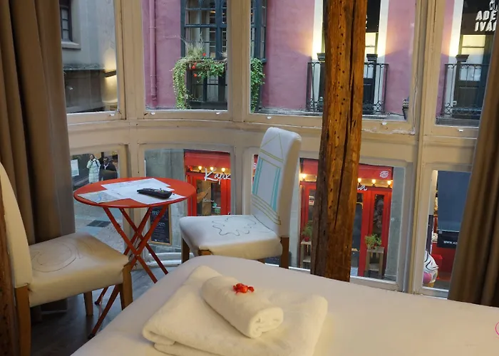 Pension Aliciazzz Bed And Breakfast Bilbao Pensionat
