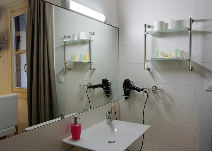 Pensionat Pension Aliciazzz Bed And Breakfast Bilbao 2*