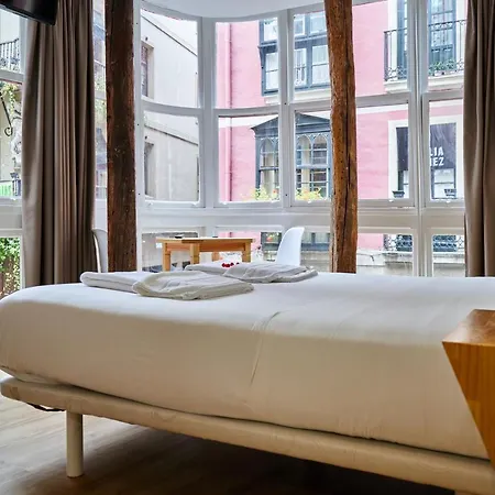 Guest house Pension Aliciazzz Bed And Breakfast Bilbao 2*
